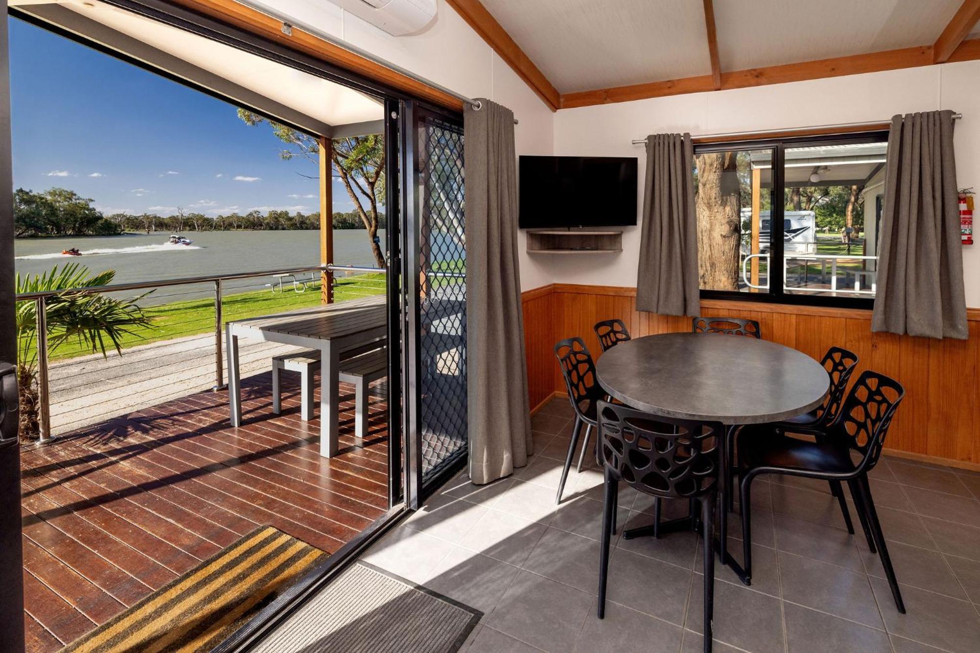 Big4 Renmark Riverfront Holiday Park Exterior foto