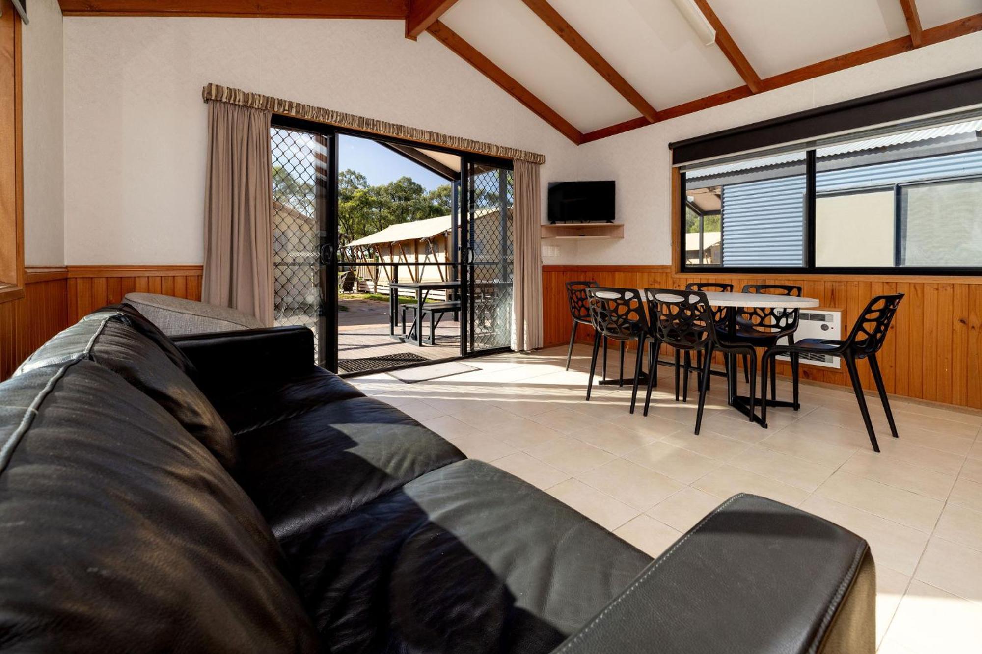 Big4 Renmark Riverfront Holiday Park Exterior foto