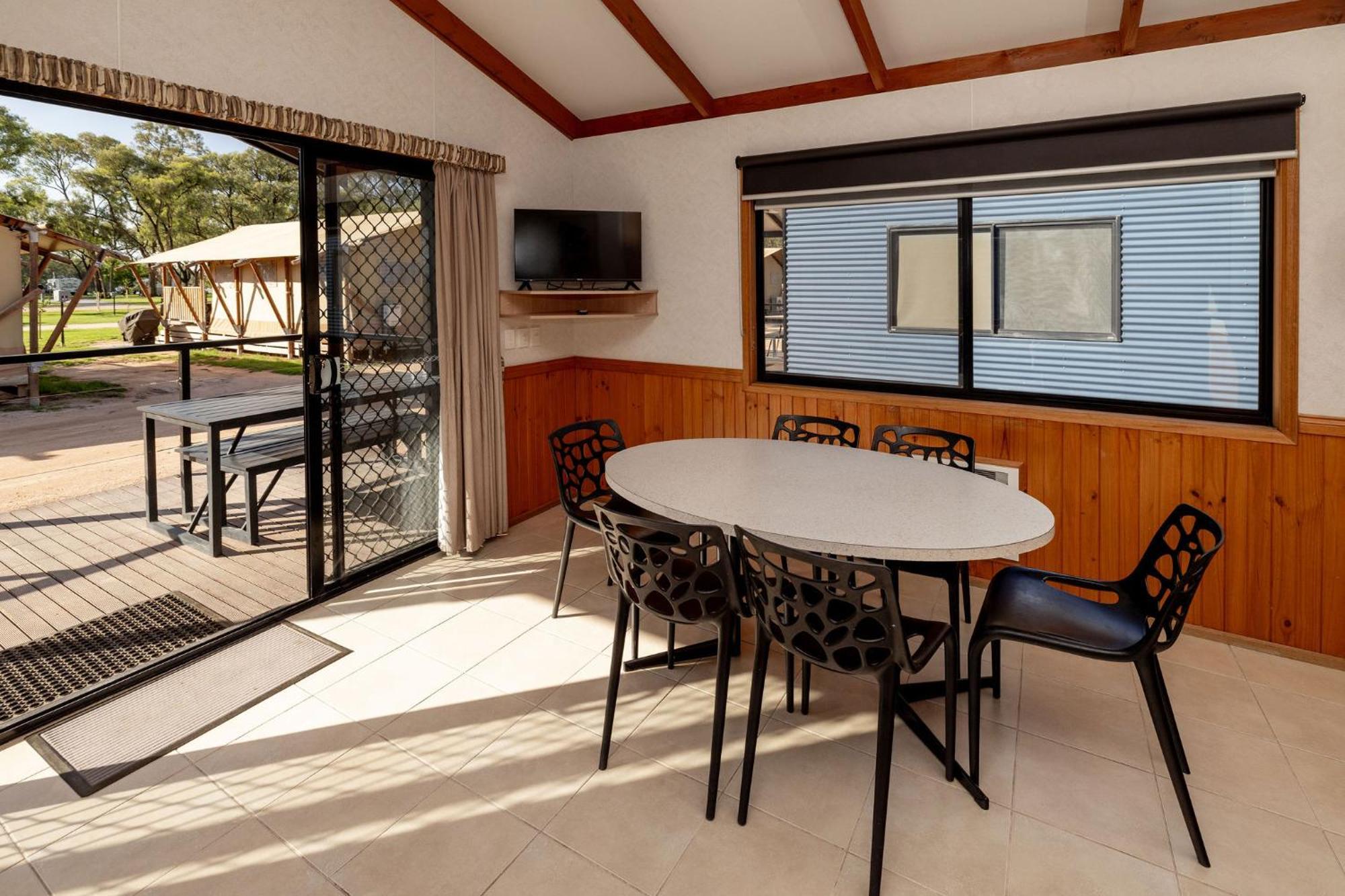 Big4 Renmark Riverfront Holiday Park Exterior foto