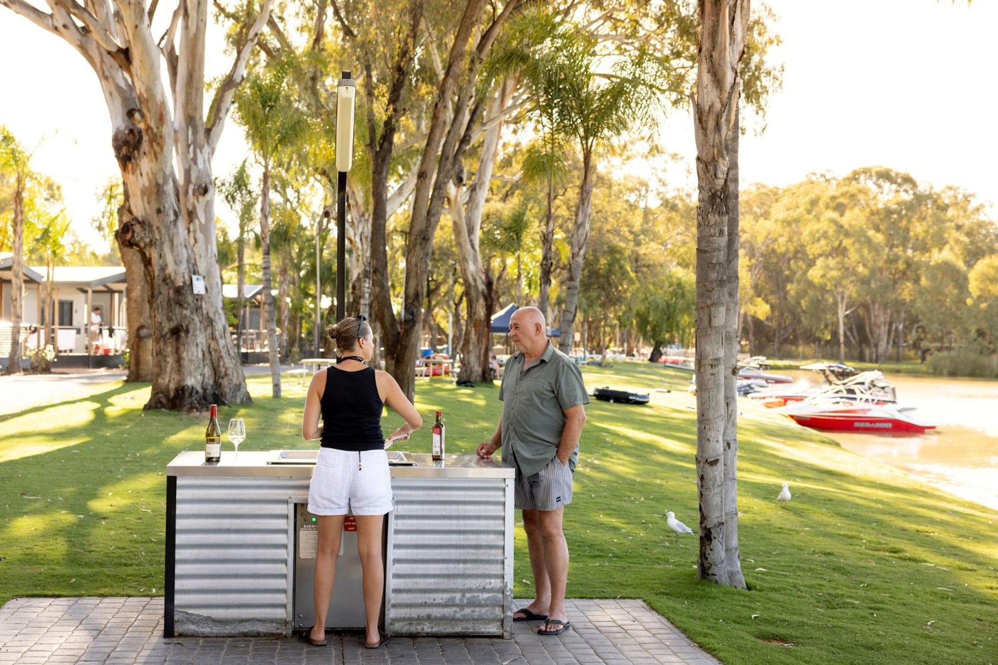 Big4 Renmark Riverfront Holiday Park Exterior foto