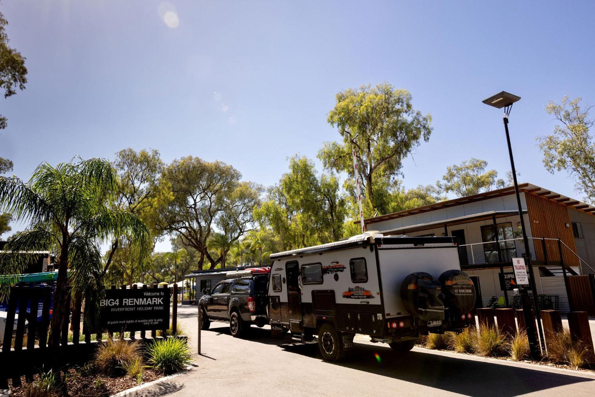 Big4 Renmark Riverfront Holiday Park Exterior foto